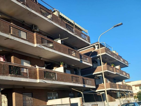 appartamento in vendita a Pomezia in zona Torvaianica