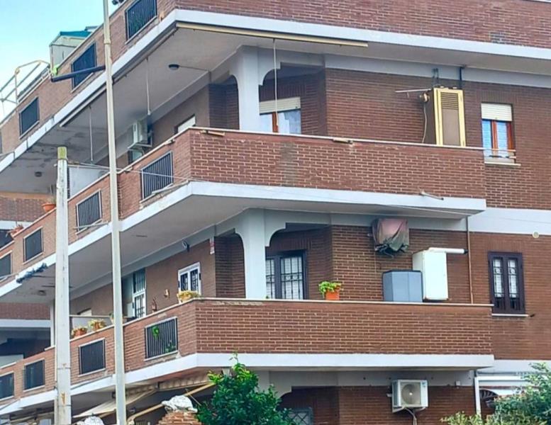 appartamento in vendita a Pomezia in zona Torvaianica