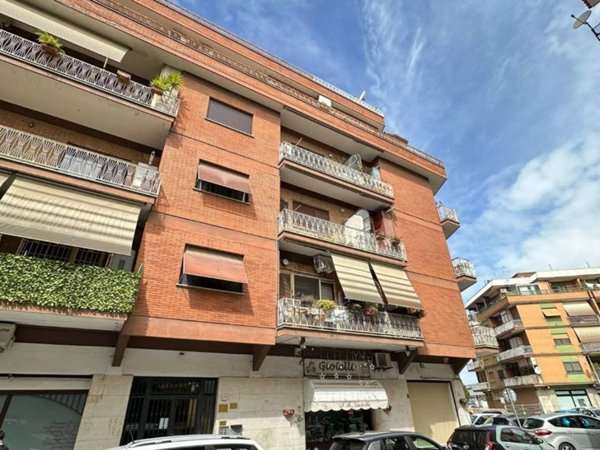 appartamento in vendita a Pomezia