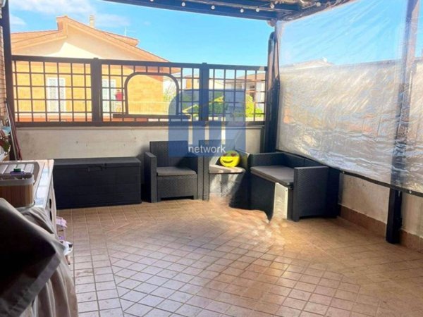 appartamento in vendita a Pomezia in zona Campo Selva