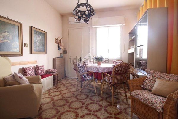 casa indipendente in vendita a Pomezia in zona Torvaianica