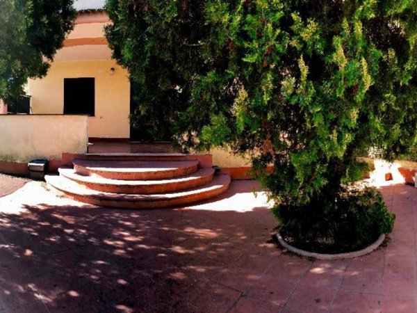 appartamento in vendita a Pomezia in zona Campo Selva