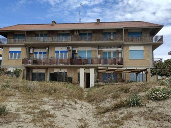 appartamento in vendita a Pomezia in zona Torvaianica