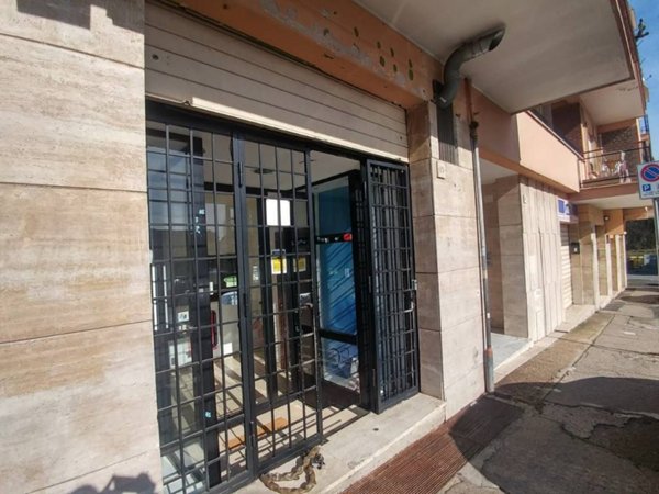 negozio in vendita a Pomezia