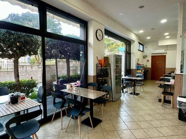negozio in vendita a Pomezia