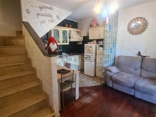 appartamento in vendita a Pomezia in zona Santa Procula
