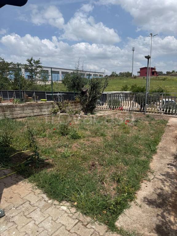 appartamento in vendita a Pomezia