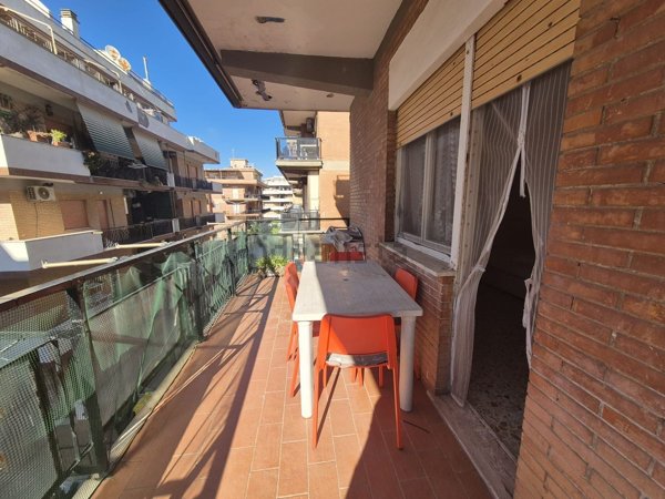 appartamento in vendita a Pomezia in zona Torvaianica