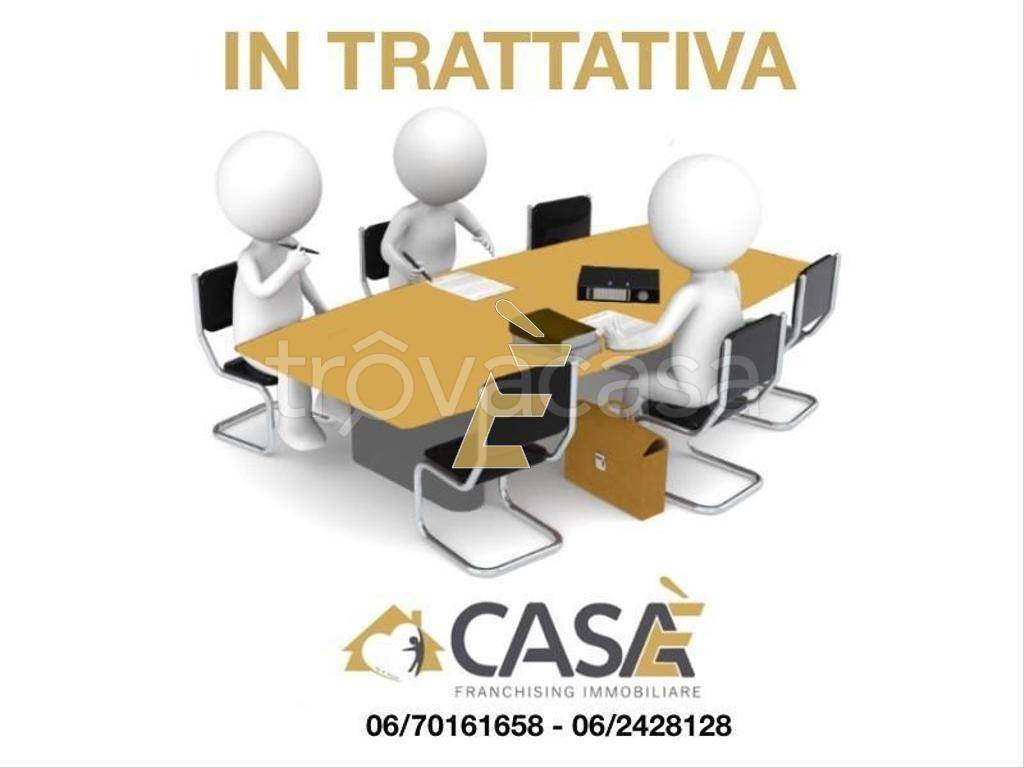 appartamento in vendita a Pomezia in zona Torvaianica
