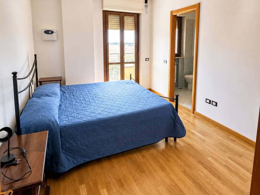 appartamento in vendita a Pomezia in zona Santa Palomba