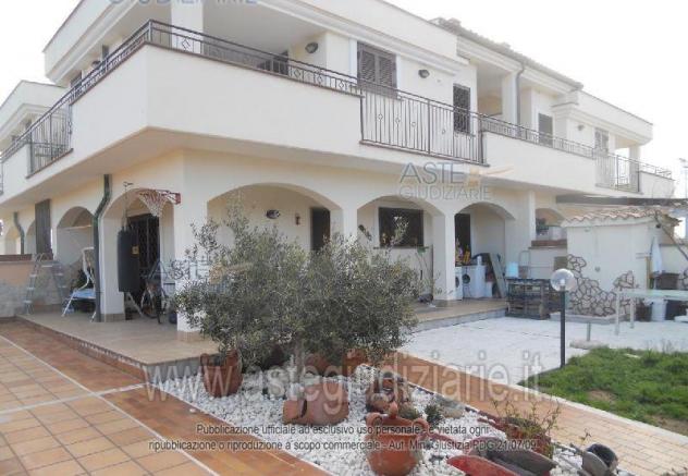 appartamento in vendita a Pomezia in zona Torvaianica