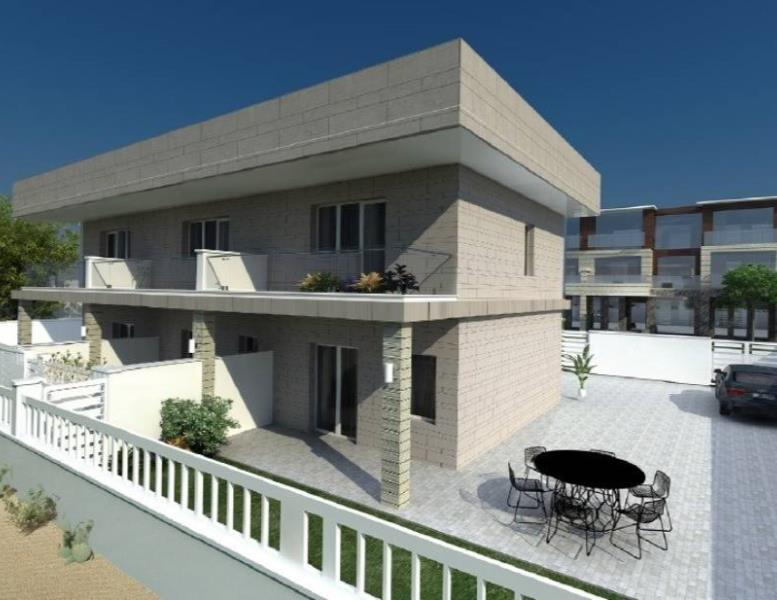 casa indipendente in vendita a Pomezia in zona Torvaianica