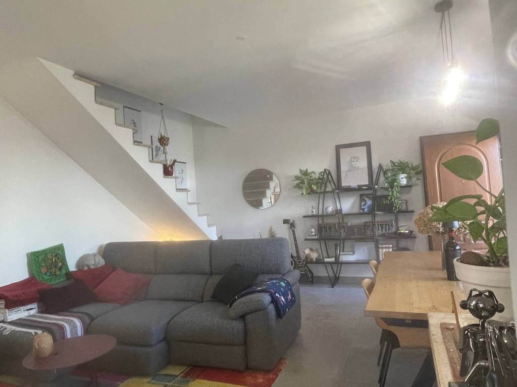 casa indipendente in vendita a Pomezia in zona Torvaianica