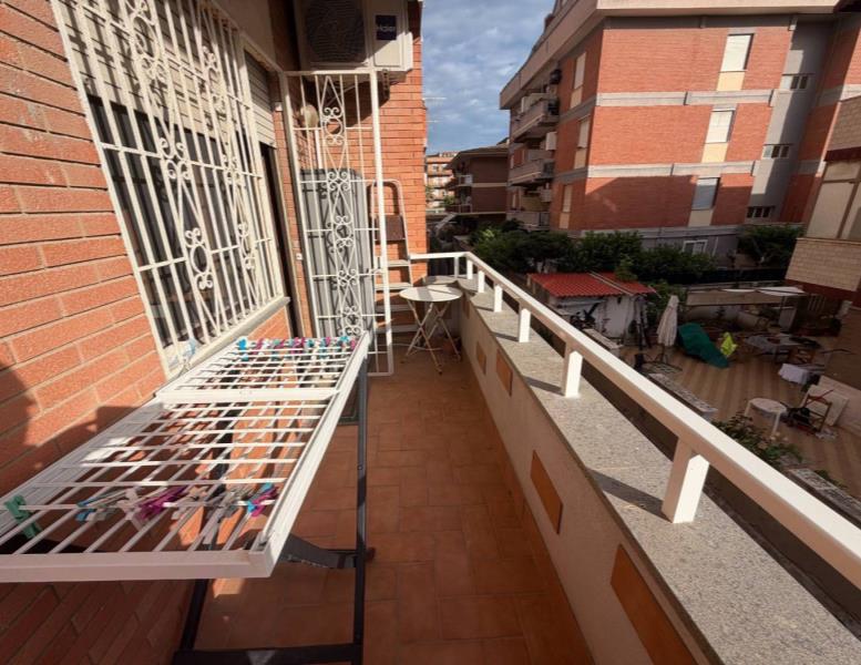 appartamento in vendita a Pomezia in zona Torvaianica