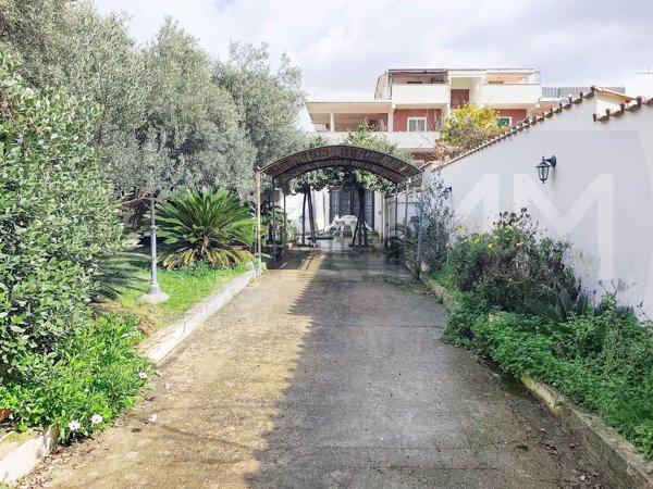appartamento in vendita a Pomezia in zona Torvaianica