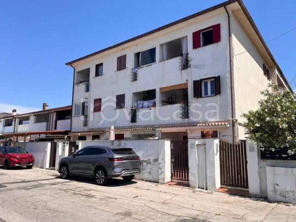 appartamento in vendita a Pomezia in zona Torvaianica