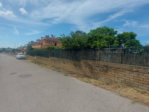 terreno agricolo in vendita a Pomezia in zona Campo Jemini