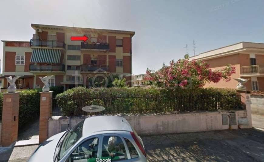 appartamento in vendita a Pomezia in zona Torvaianica