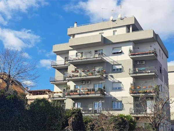 appartamento in vendita a Pomezia