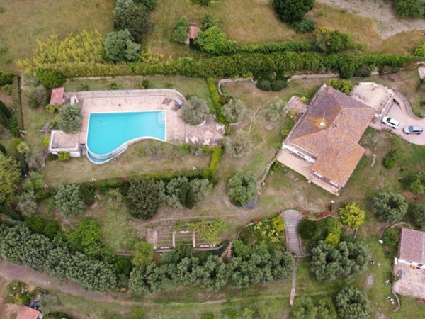 casa indipendente in vendita a Pomezia in zona Castagnetta