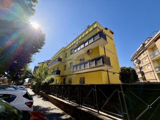 appartamento in vendita a Pomezia