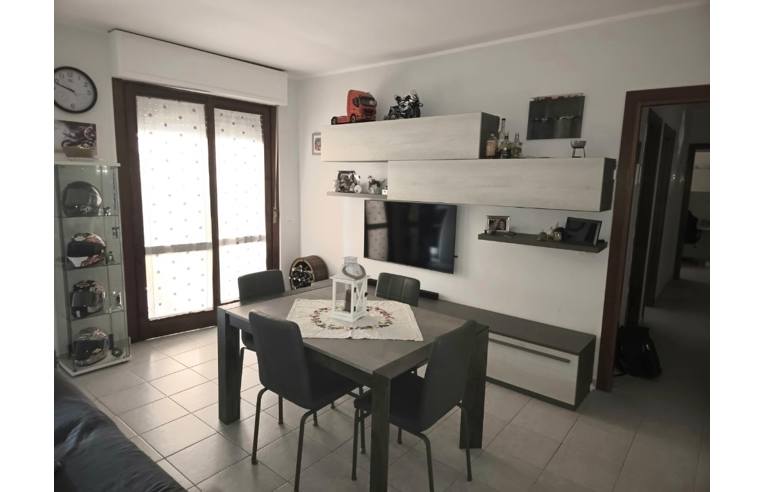 appartamento in vendita a Pomezia in zona Santa Palomba