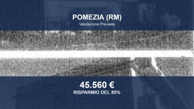 negozio in vendita a Pomezia in zona Campo Bello