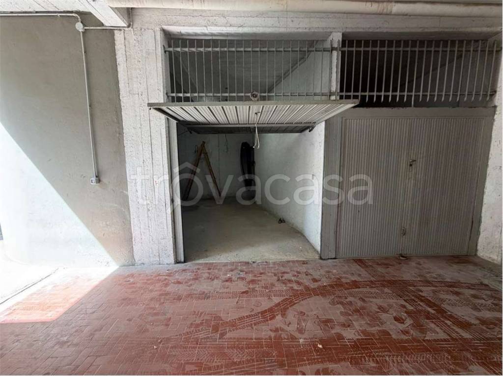 appartamento in vendita a Pomezia in zona Torvaianica