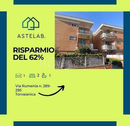appartamento in vendita a Pomezia in zona Torvaianica