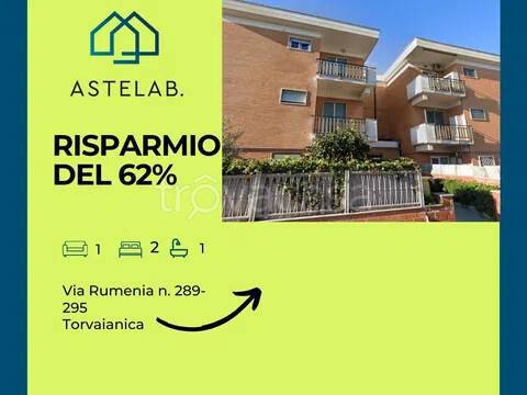 appartamento in vendita a Pomezia in zona Torvaianica