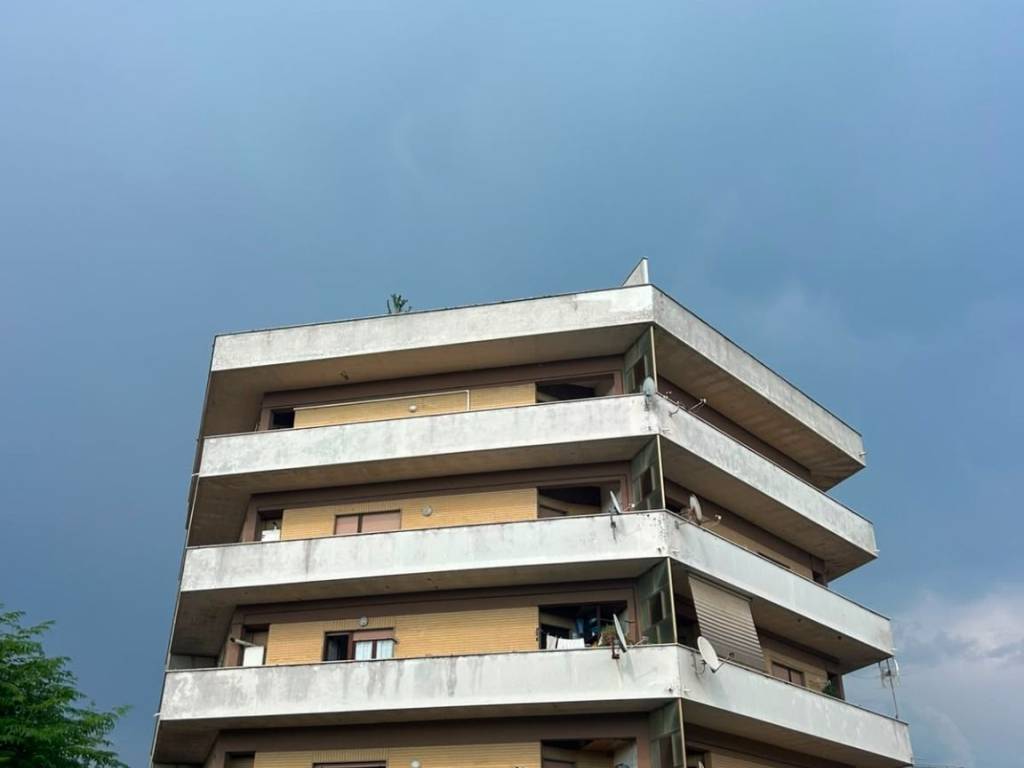 intera palazzina in vendita a Pomezia in zona Torvaianica