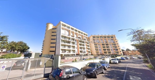 appartamento in vendita a Pomezia in zona Pratica di Mare