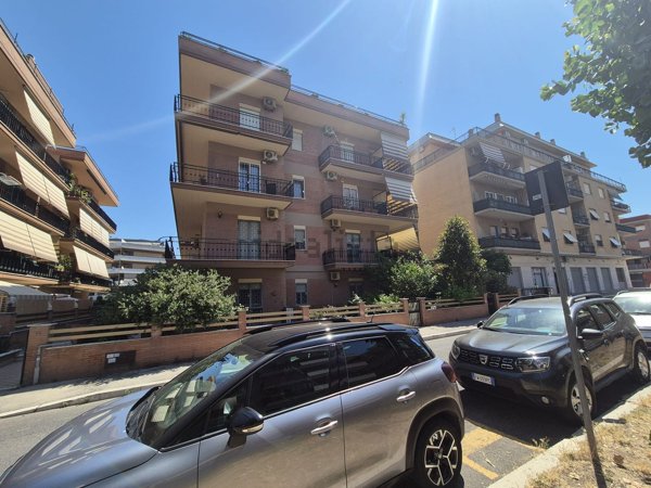 appartamento in vendita a Pomezia in zona Torvaianica