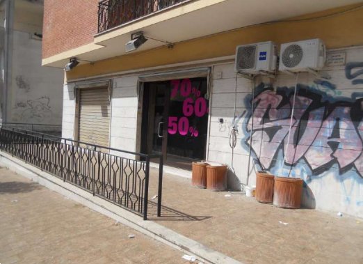 negozio in vendita a Pomezia