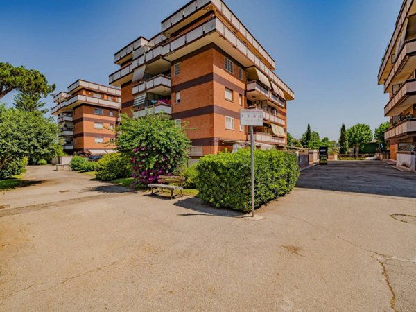 appartamento in vendita a Pomezia in zona Torvaianica