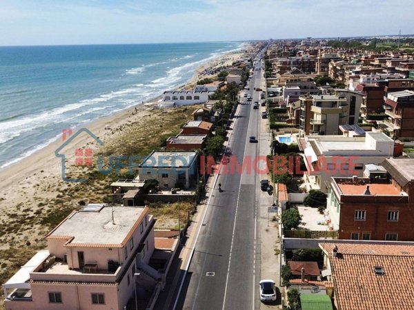 appartamento in vendita a Pomezia in zona Torvaianica