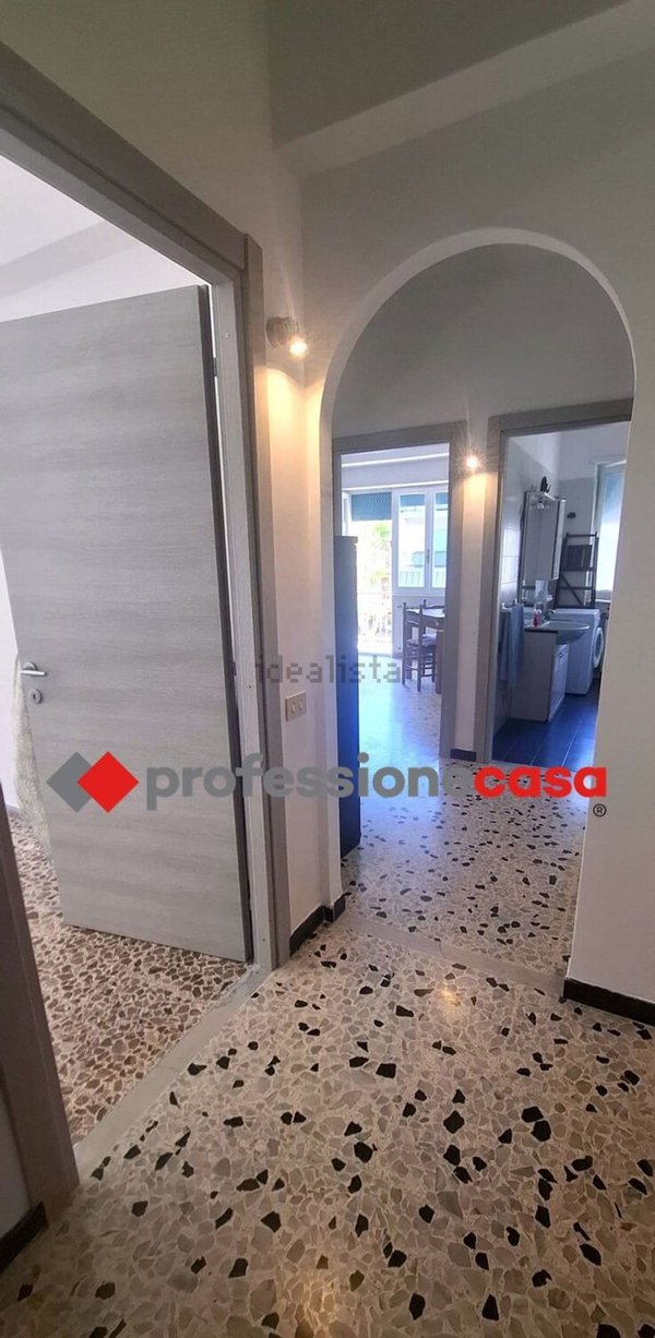 appartamento in vendita a Pomezia in zona Torvaianica