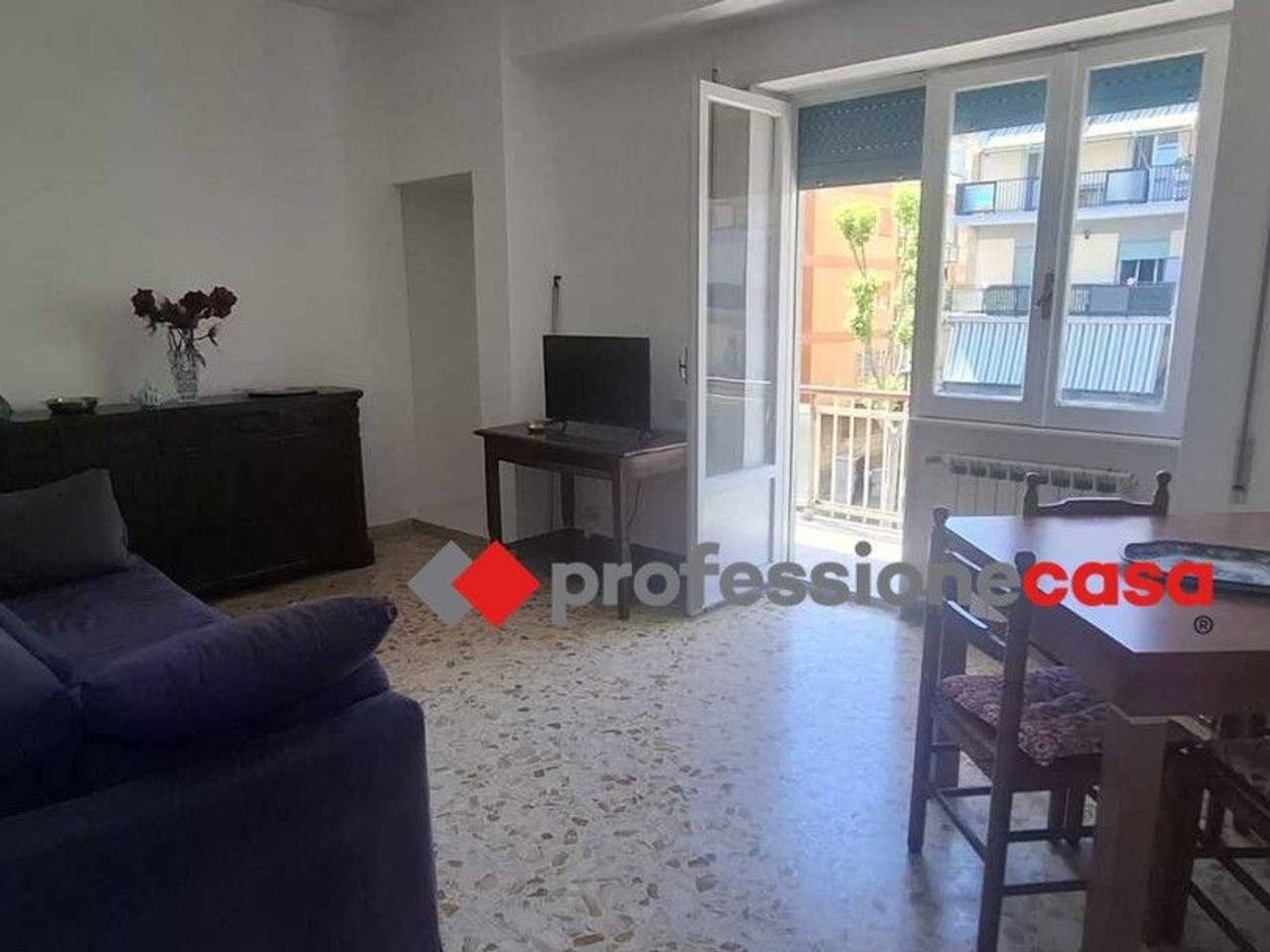 appartamento in vendita a Pomezia in zona Torvaianica