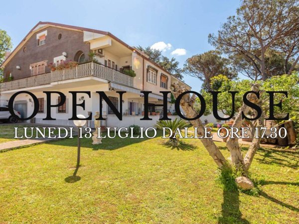 casa indipendente in vendita a Pomezia in zona Campo Bello