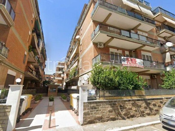 appartamento in vendita a Pomezia in zona Torvaianica