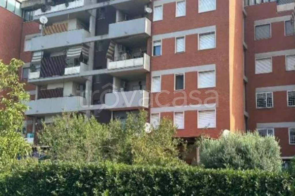 appartamento in vendita a Pomezia in zona Santa Palomba