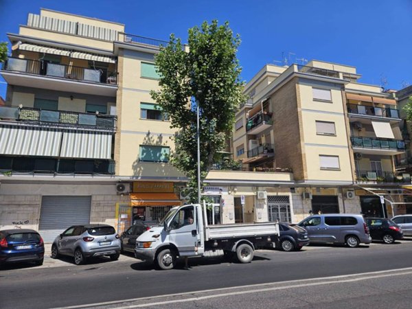 appartamento in vendita a Pomezia in zona Torvaianica