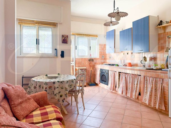 appartamento in vendita a Pomezia in zona Torvaianica