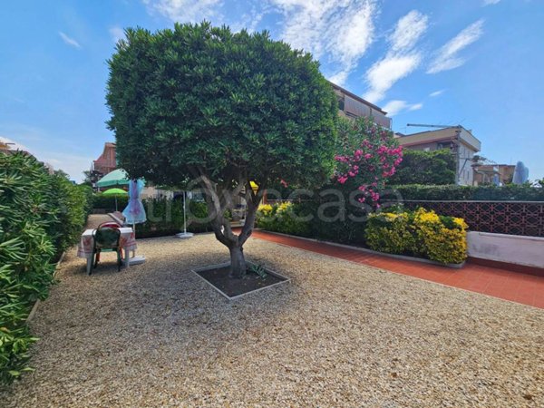 casa indipendente in vendita a Pomezia