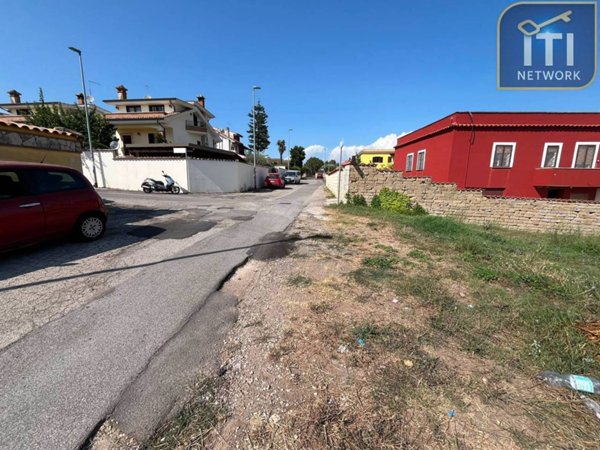 casa indipendente in vendita a Pomezia in zona Campo Jemini