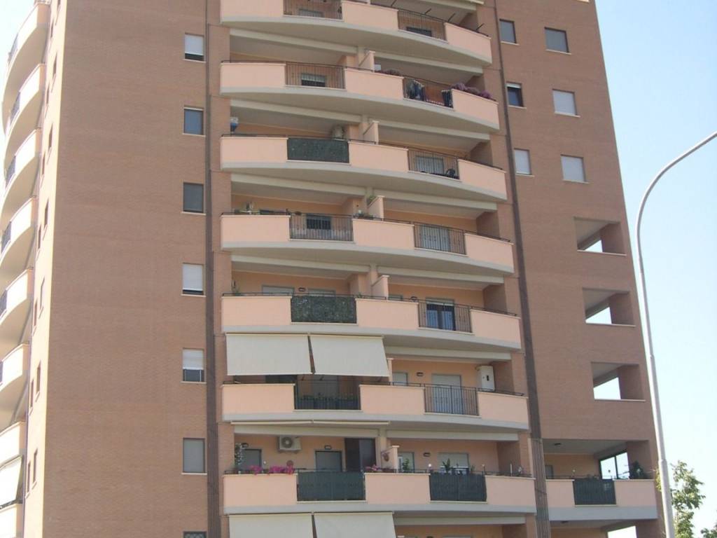 appartamento in vendita a Pomezia