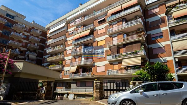 appartamento in vendita a Pomezia in zona Campo Bello