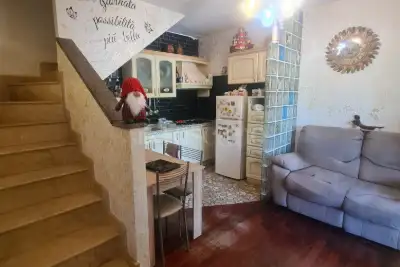 appartamento in vendita a Pomezia in zona Santa Procula
