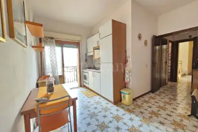 appartamento in vendita a Pomezia in zona Torvaianica