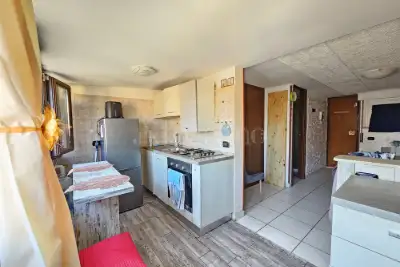 appartamento in vendita a Pomezia in zona Torvaianica
